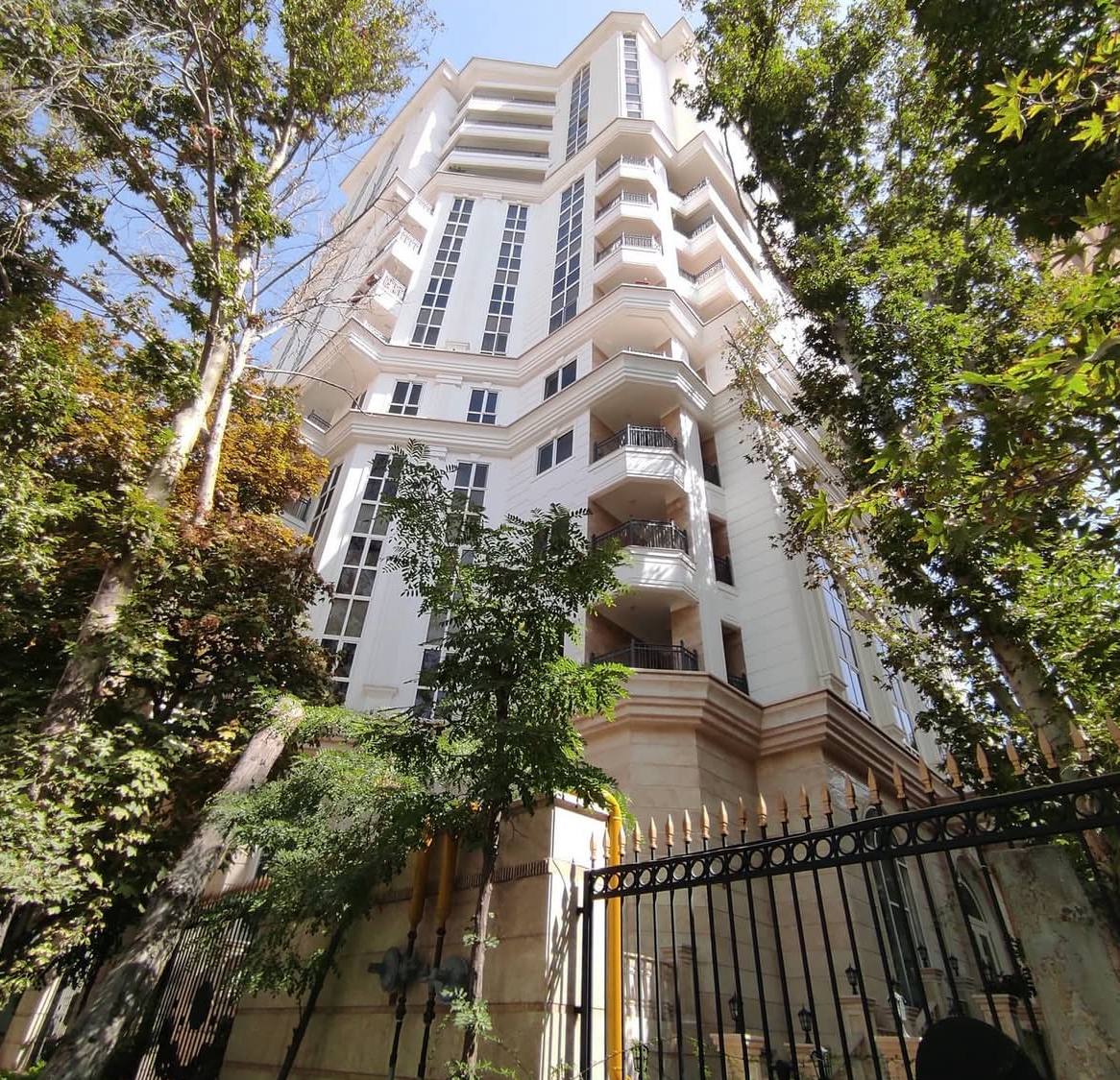 نیلوفر گاردن نکسالایف